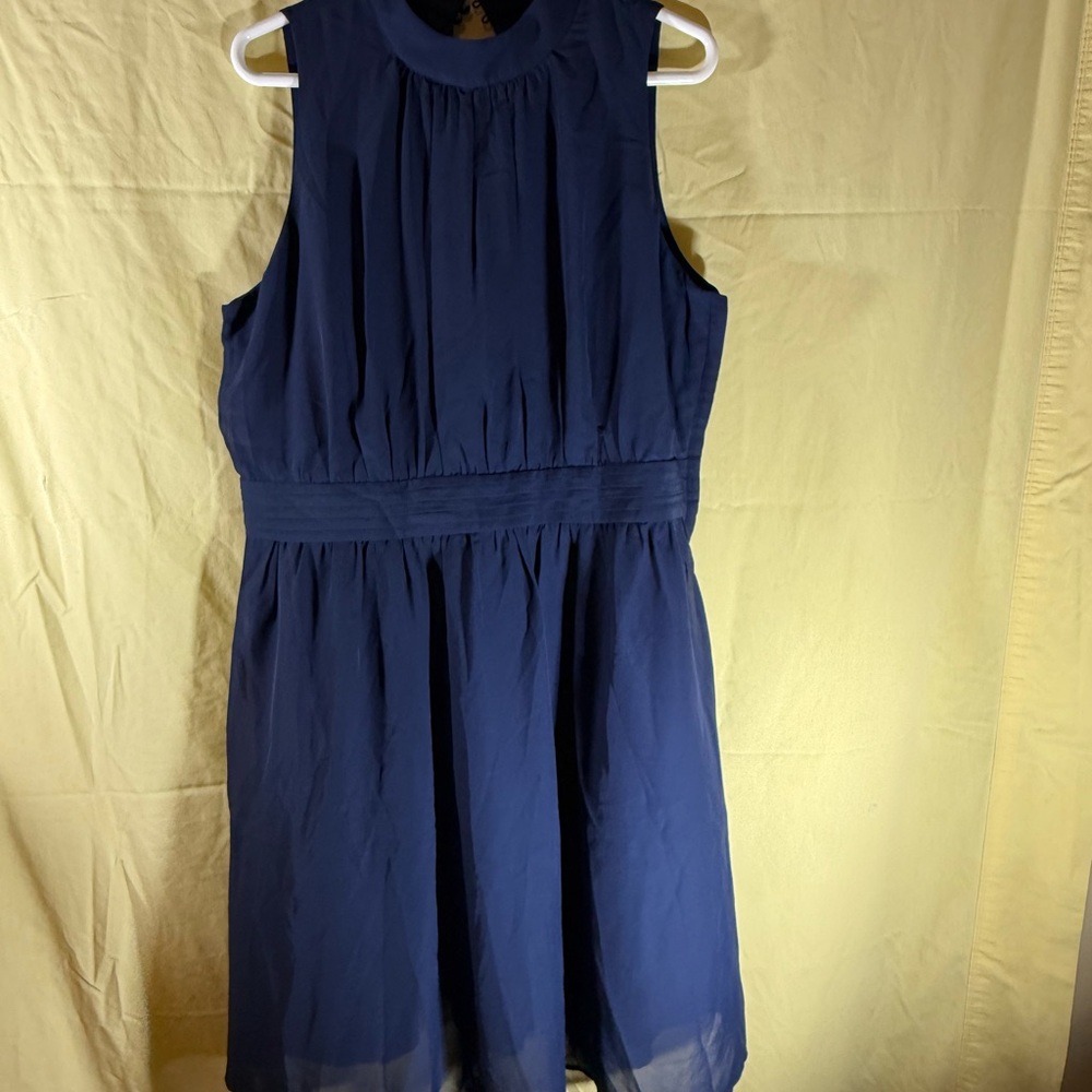 Lervour Elegant Navy Midi Sleeveless Dress